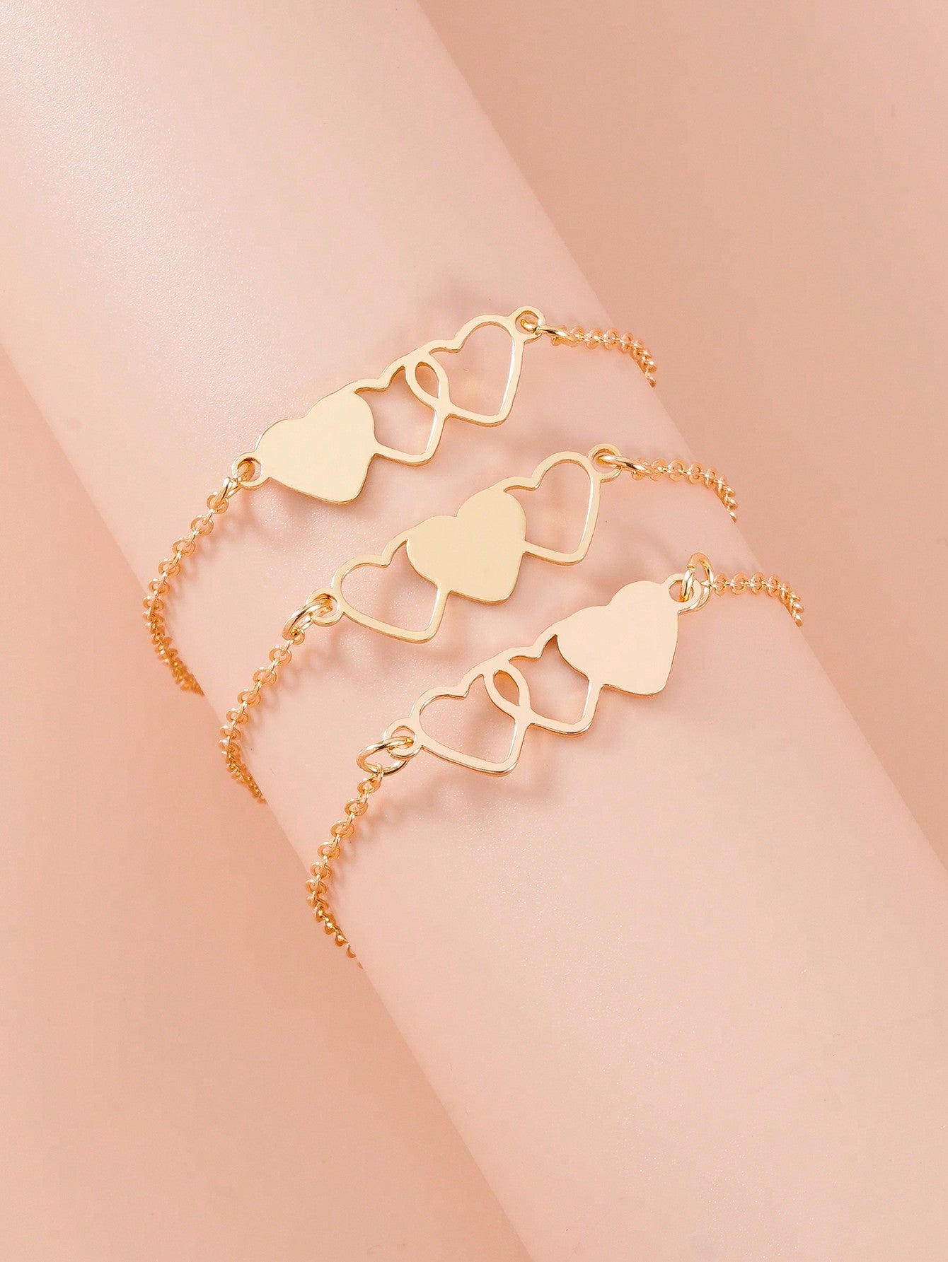 Sisters Bracelets: 3pcs Creative Personality Stainless Steel Triple Heart Design Ladies' Chain Bracelet